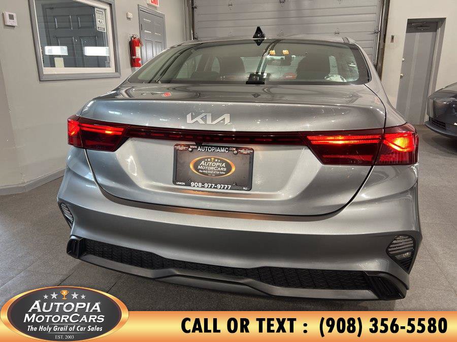 Used 2024 Kia Forte LXS FWD image 32