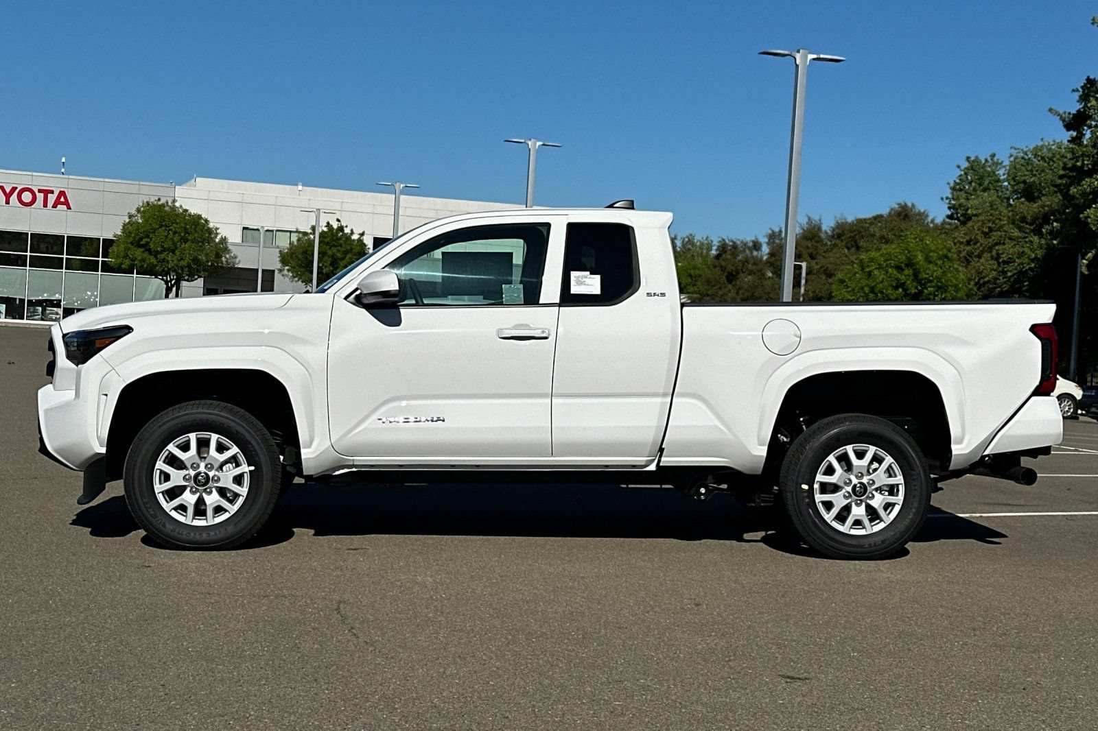 New 2026 Toyota Tacoma SR5 RWD image 9