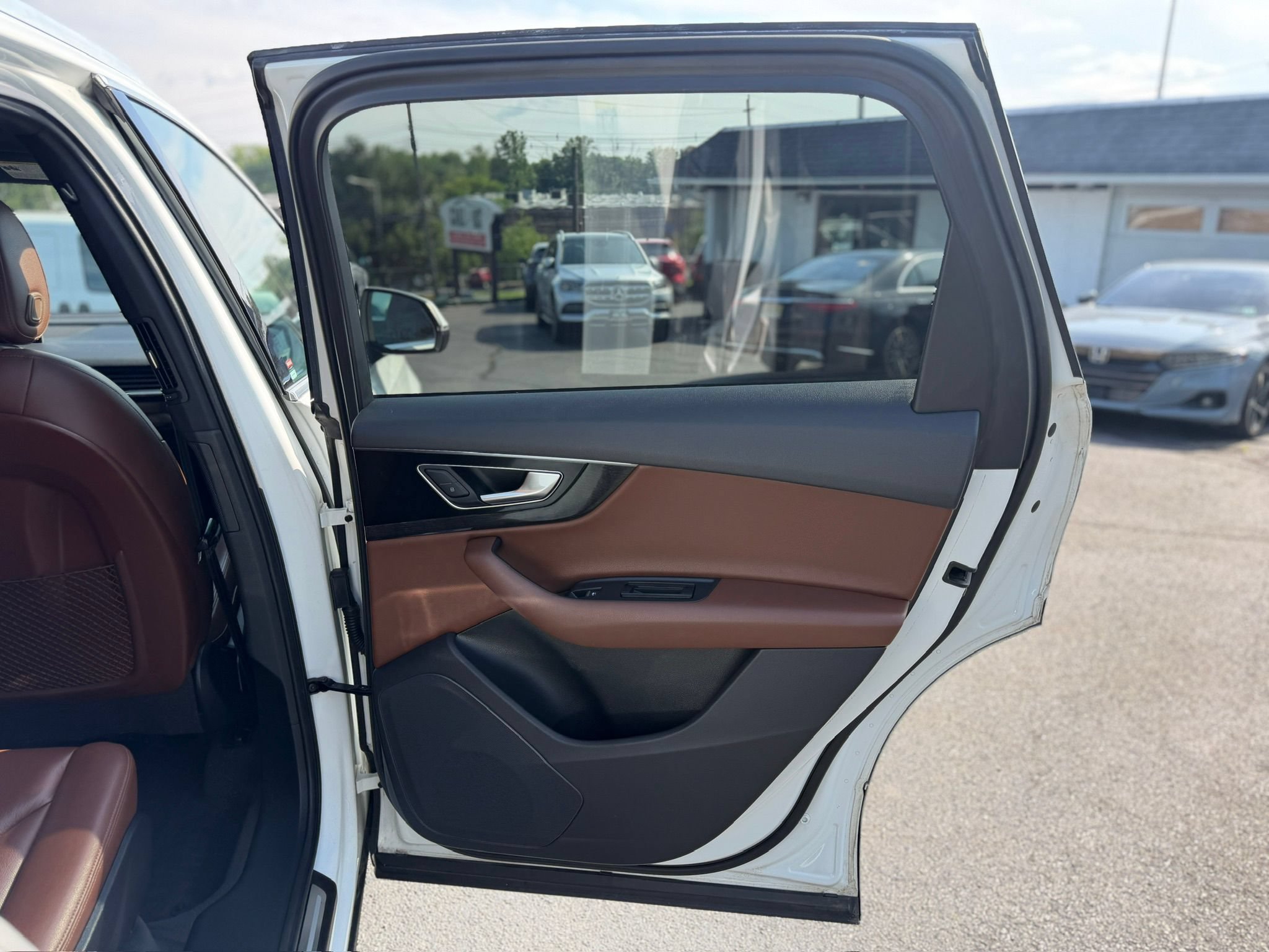 Used 2019 Audi Q7 3.0T Premium w/ Convenience Package AWD/4WD image 28
