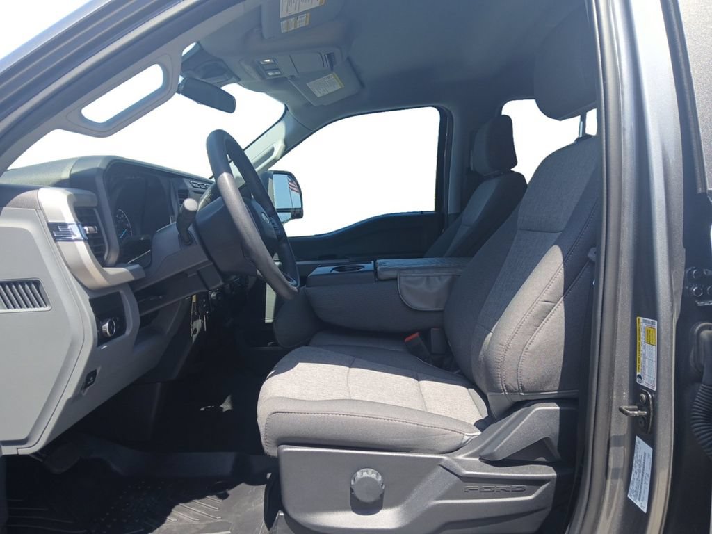 Used 2024 Ford F250 XL w/ STX Appearance Package AWD/4WD image 9