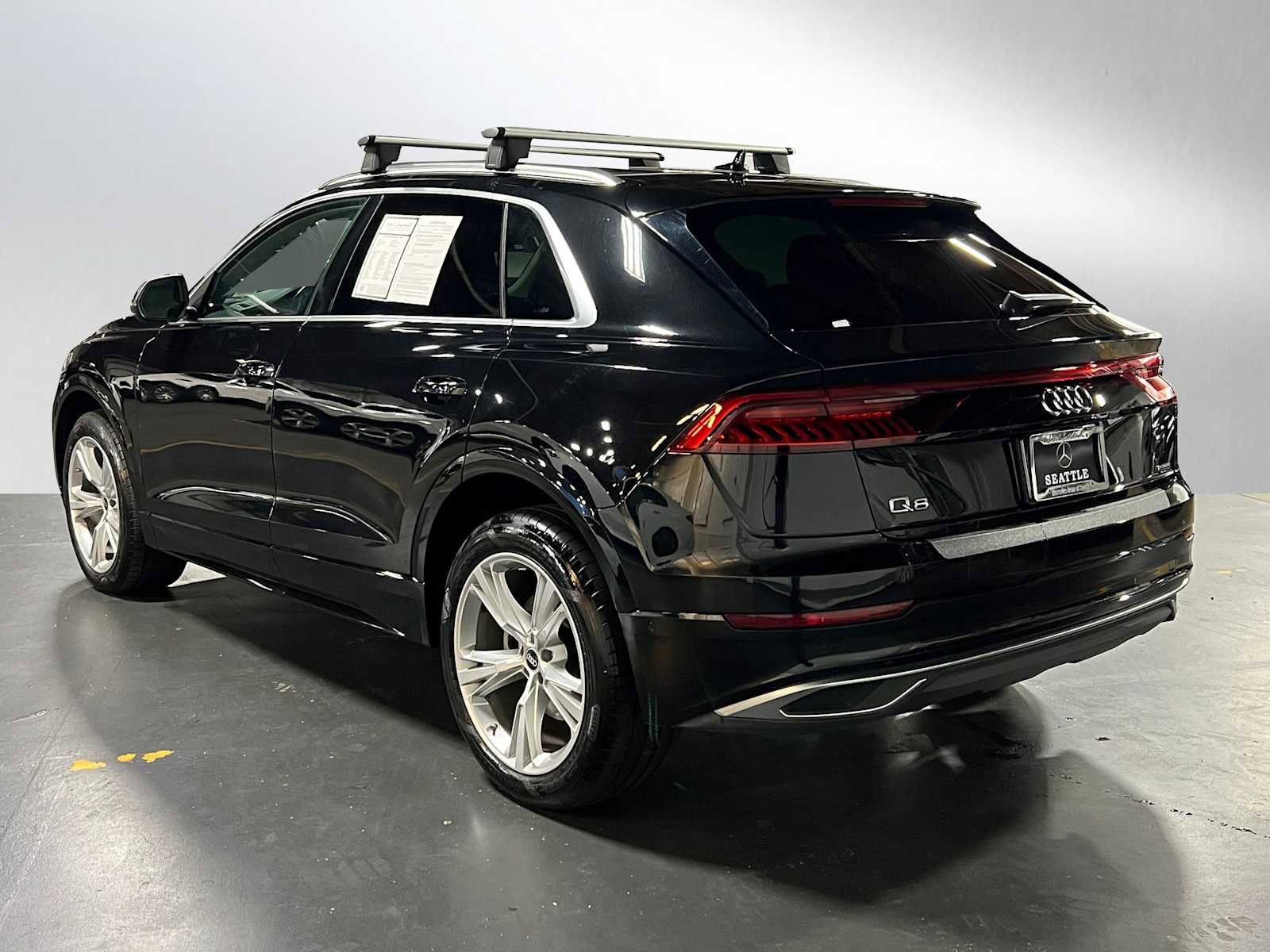 Used 2022 Audi Q8 Premium Plus w/ Premium Plus Package image 44