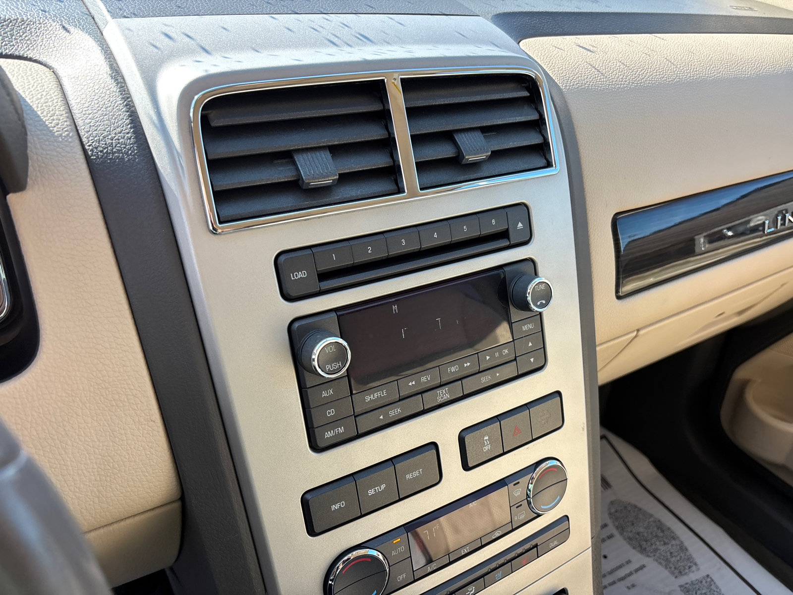 Used 2008 Lincoln MKX 2WD image 19