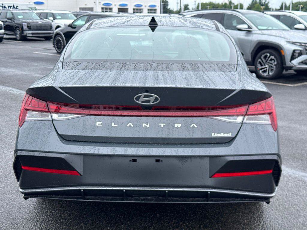 New 2026 Hyundai Elantra Limited FWD image 7