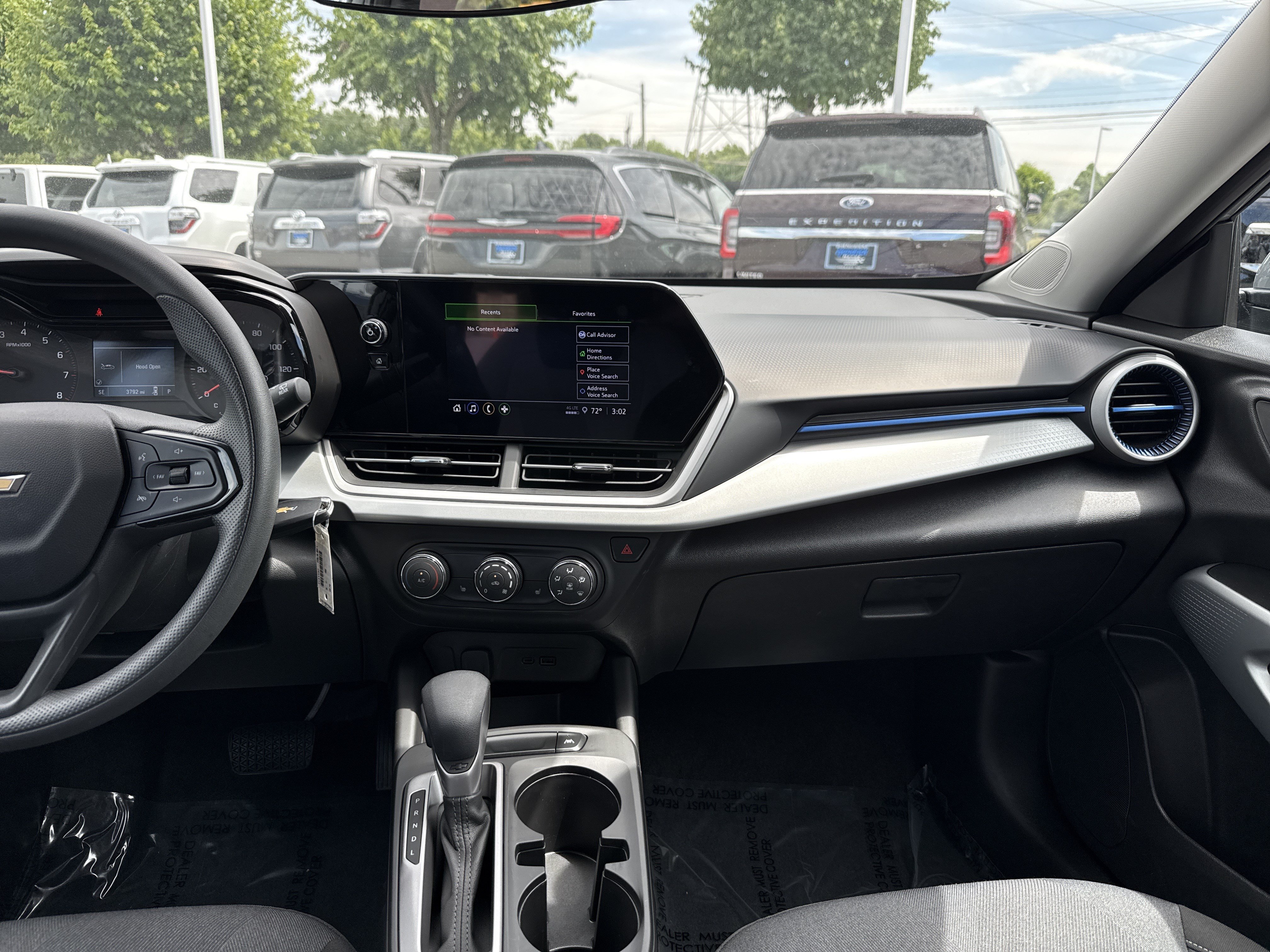 Used 2026 Chevrolet Trax LS w/ LS Convenience Package FWD image 29