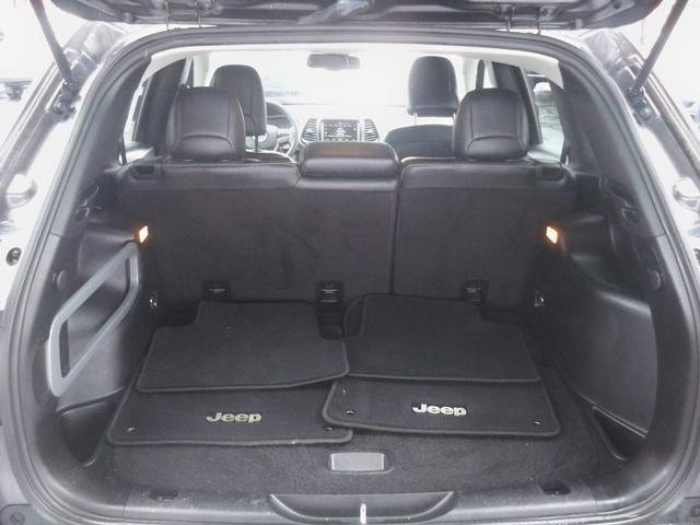 Used 2015 Jeep Cherokee Limited image 17