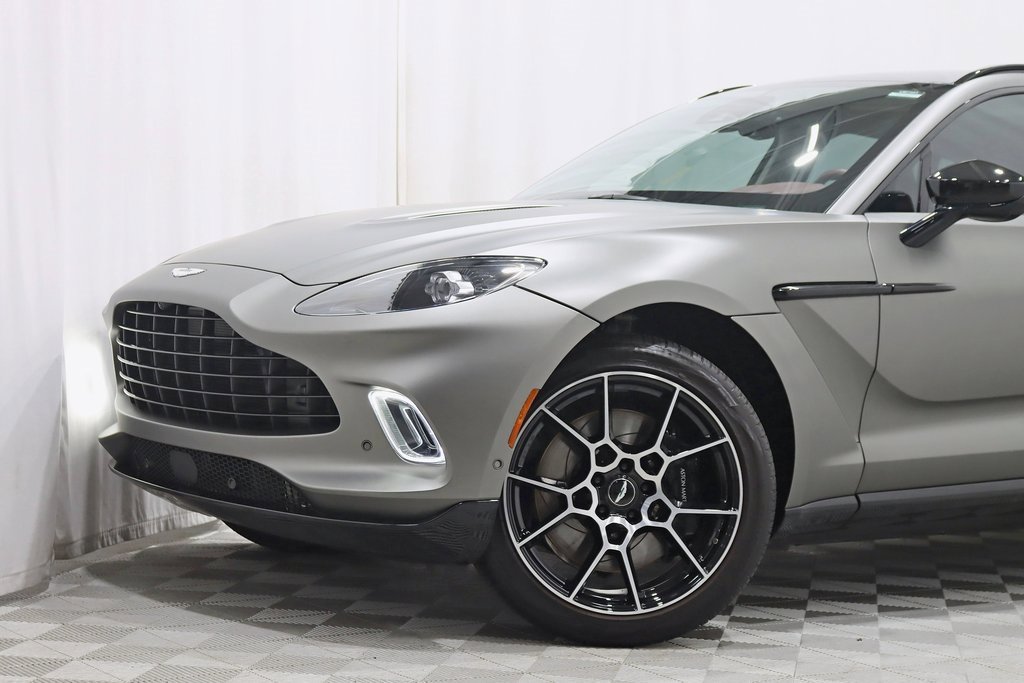 Used 2021 Aston Martin DBX image 3