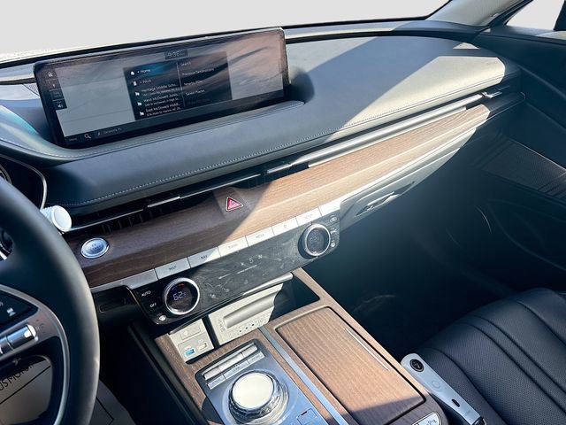 Used 2024 Genesis G80 image 28