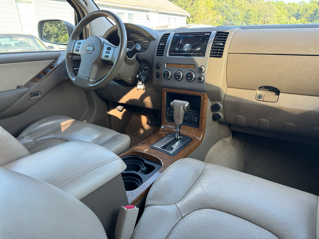 Used 2006 Nissan Pathfinder LE image 23