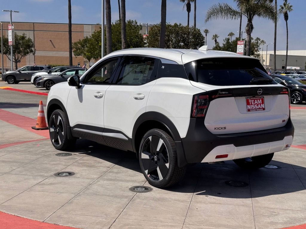 New 2025 Nissan Kicks SR image 5
