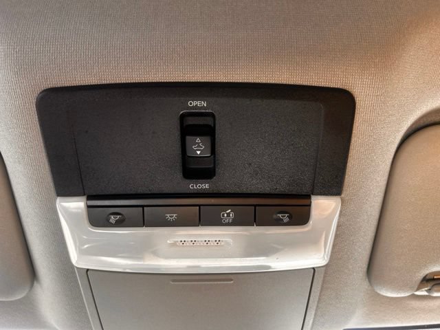 Used 2022 Nissan Sentra SV w/ SV Premium Package FWD image 26