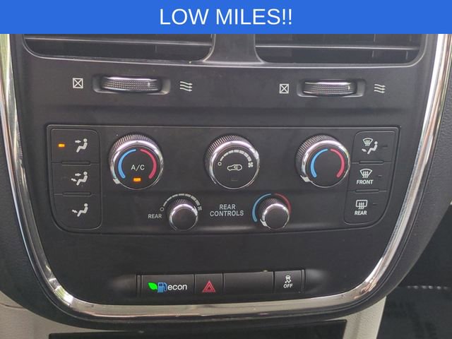 Used 2020 Dodge Grand Caravan SE w/ UConnect Hands-Free Group FWD image 24