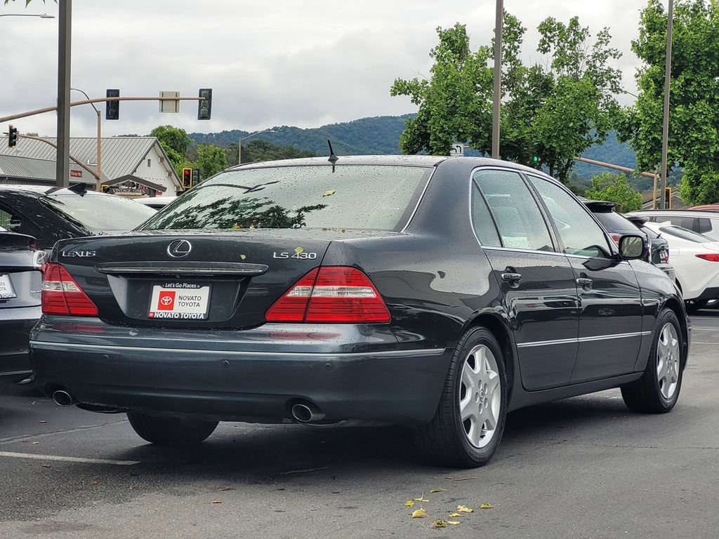 Used 2004 Lexus LS 430 RWD image 4