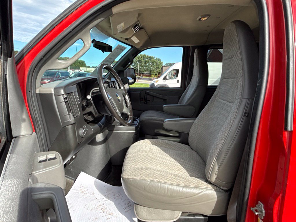 Used 2016 Chevrolet Express 3500 LT w/ LT Preferred Equipment Group RWD image 24