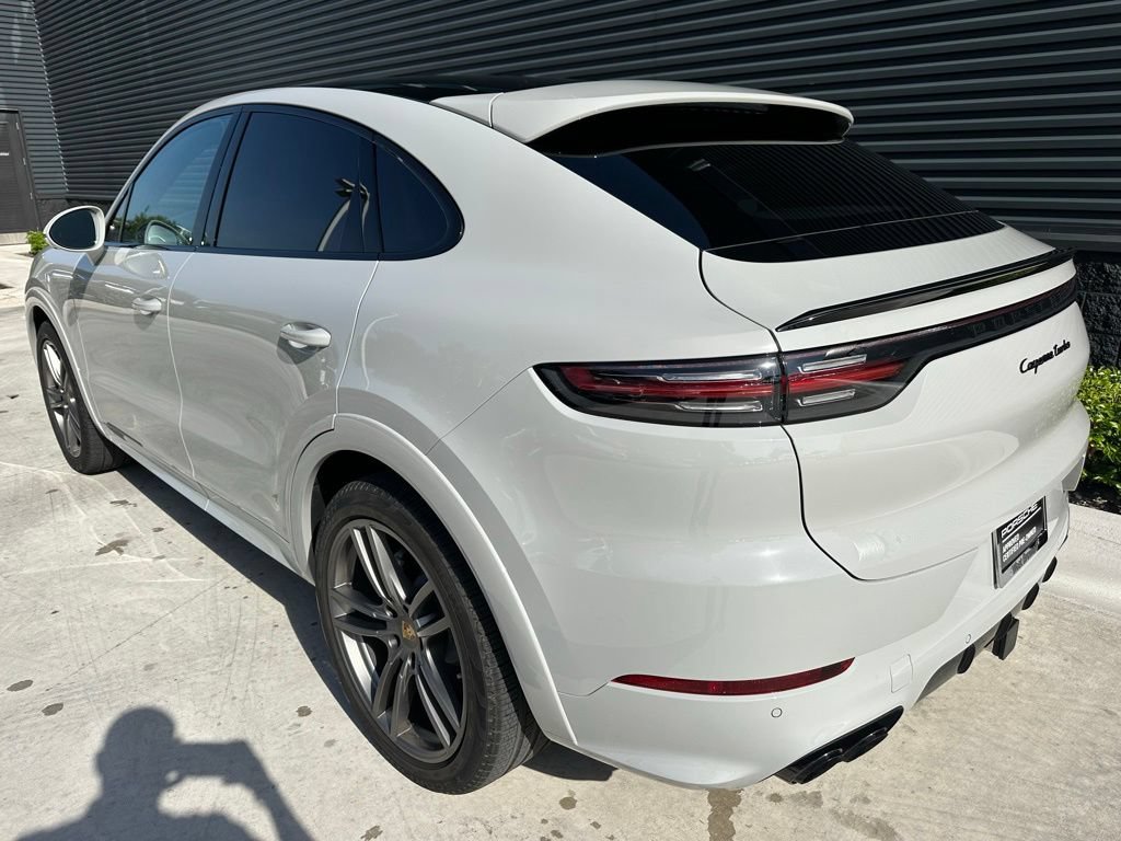 Certified 2023 Porsche Cayenne Turbo AWD/4WD image 3