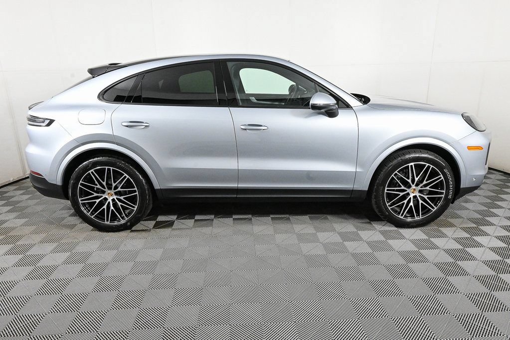 Used 2026 Porsche Cayenne Coupe AWD/4WD image 27