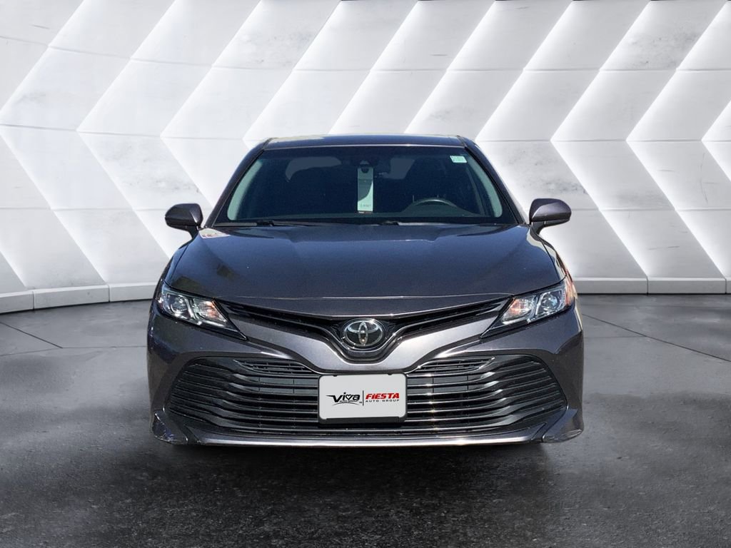 Used 2018 Toyota Camry LE FWD image 2
