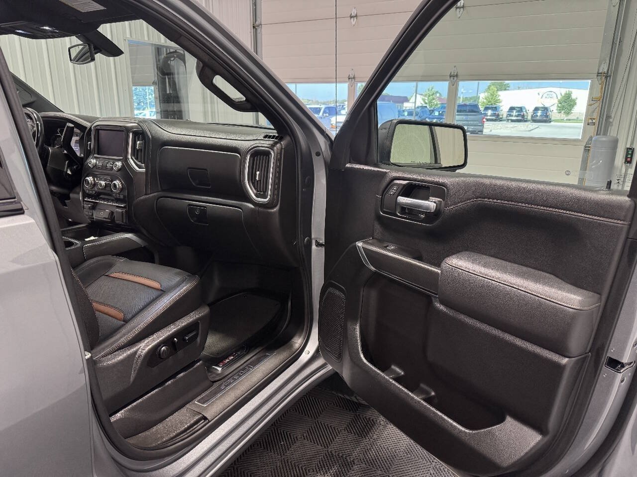 Used 2021 GMC Sierra 1500 AT4 AWD/4WD image 18