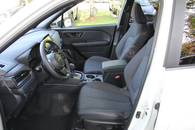 Used 2025 Subaru Forester Premium AWD/4WD image 18