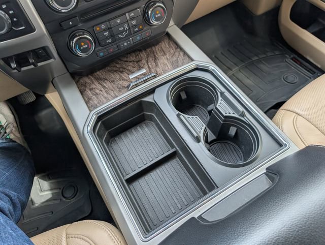 Used 2017 Ford F350 Lariat w/ Chrome Package image 23