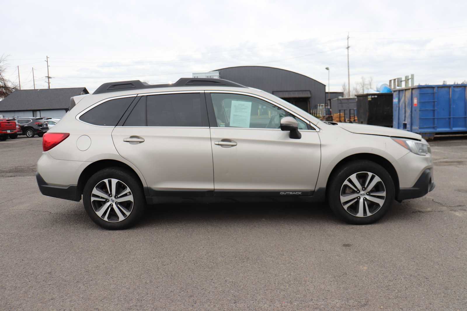 Used 2019 Subaru Outback 3.6R Limited image 4