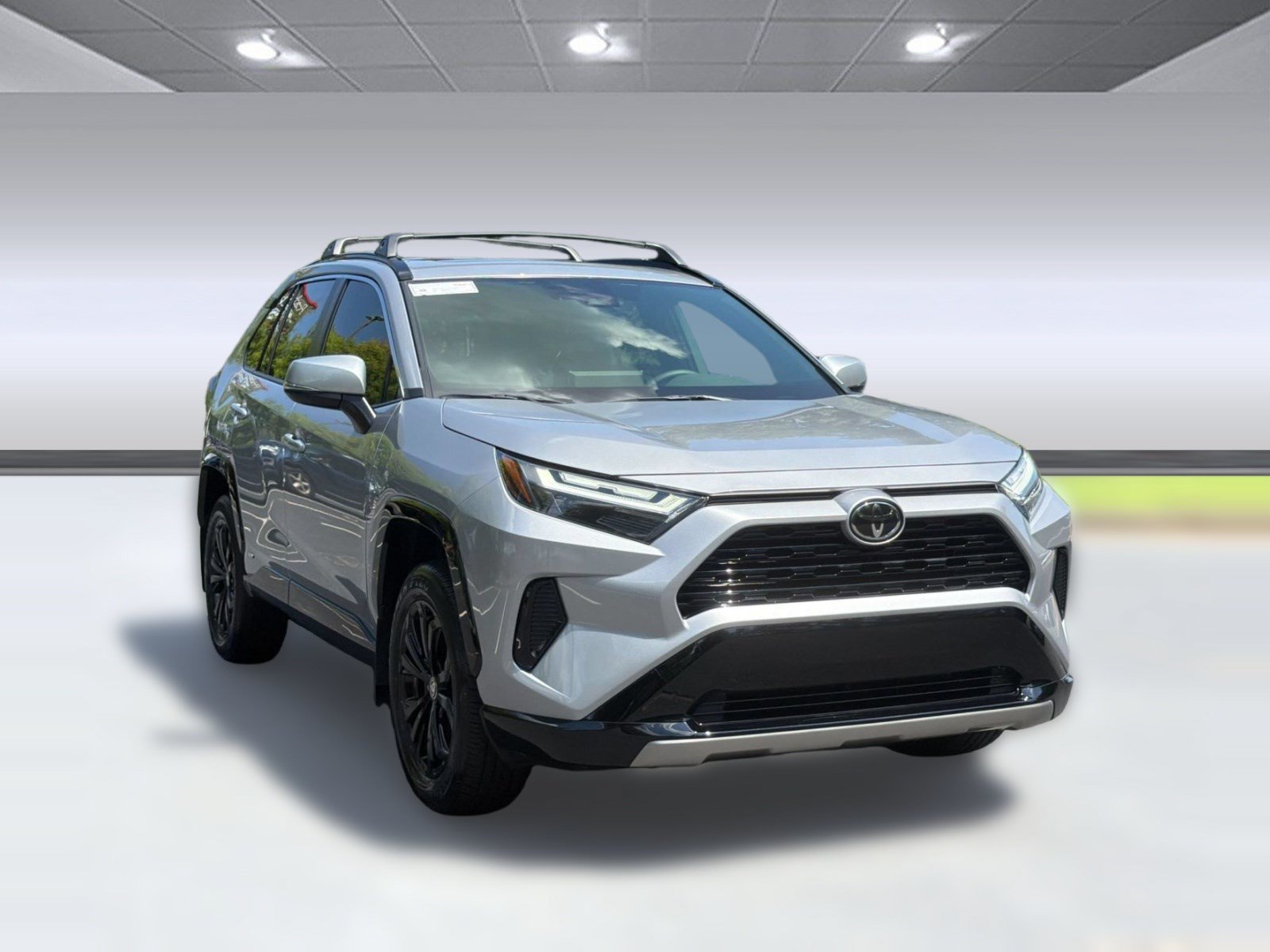 Used 2025 Toyota RAV4 SE w/ Convenience Package AWD/4WD image 7