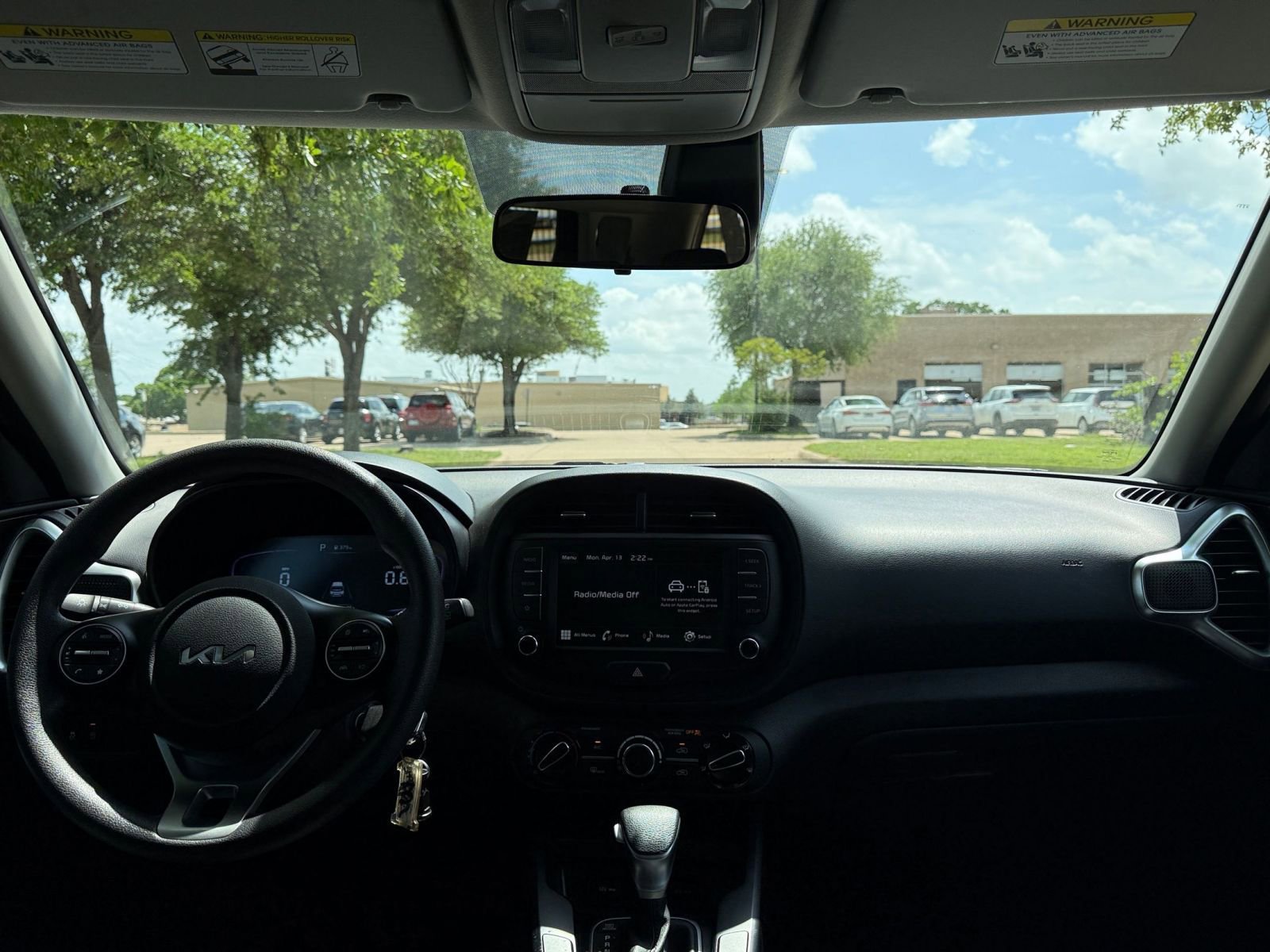 Used 2025 Kia Soul LX w/ LX Technology Package FWD image 33