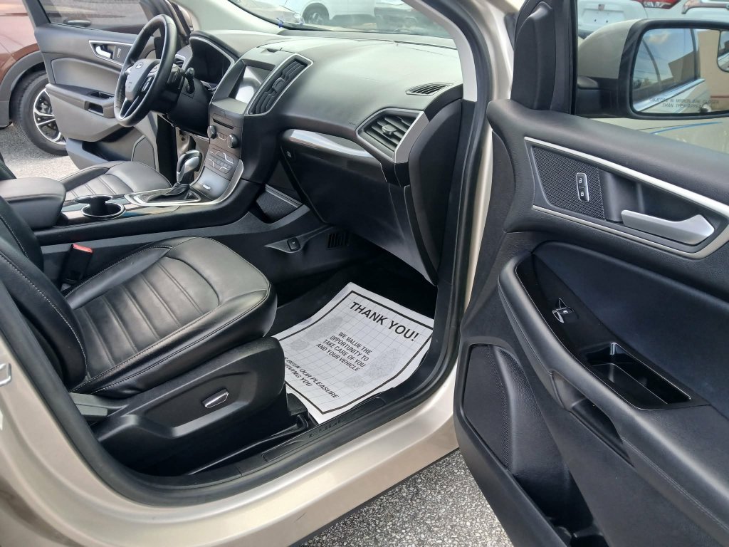 Used 2018 Ford Edge SEL w/ Equipment Group 201A FWD image 10