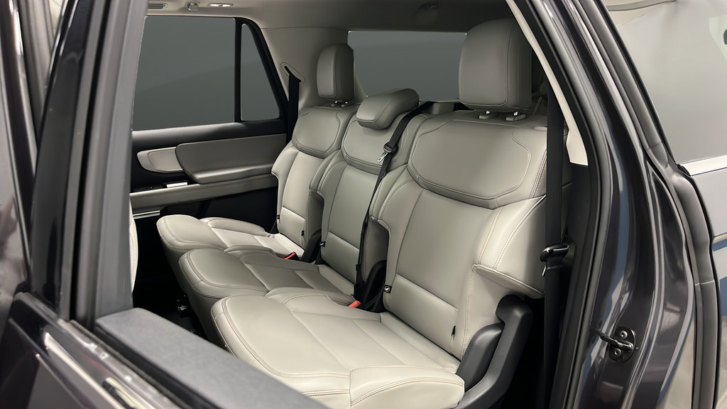 Used 2025 Ford Expedition Max Active AWD/4WD image 23