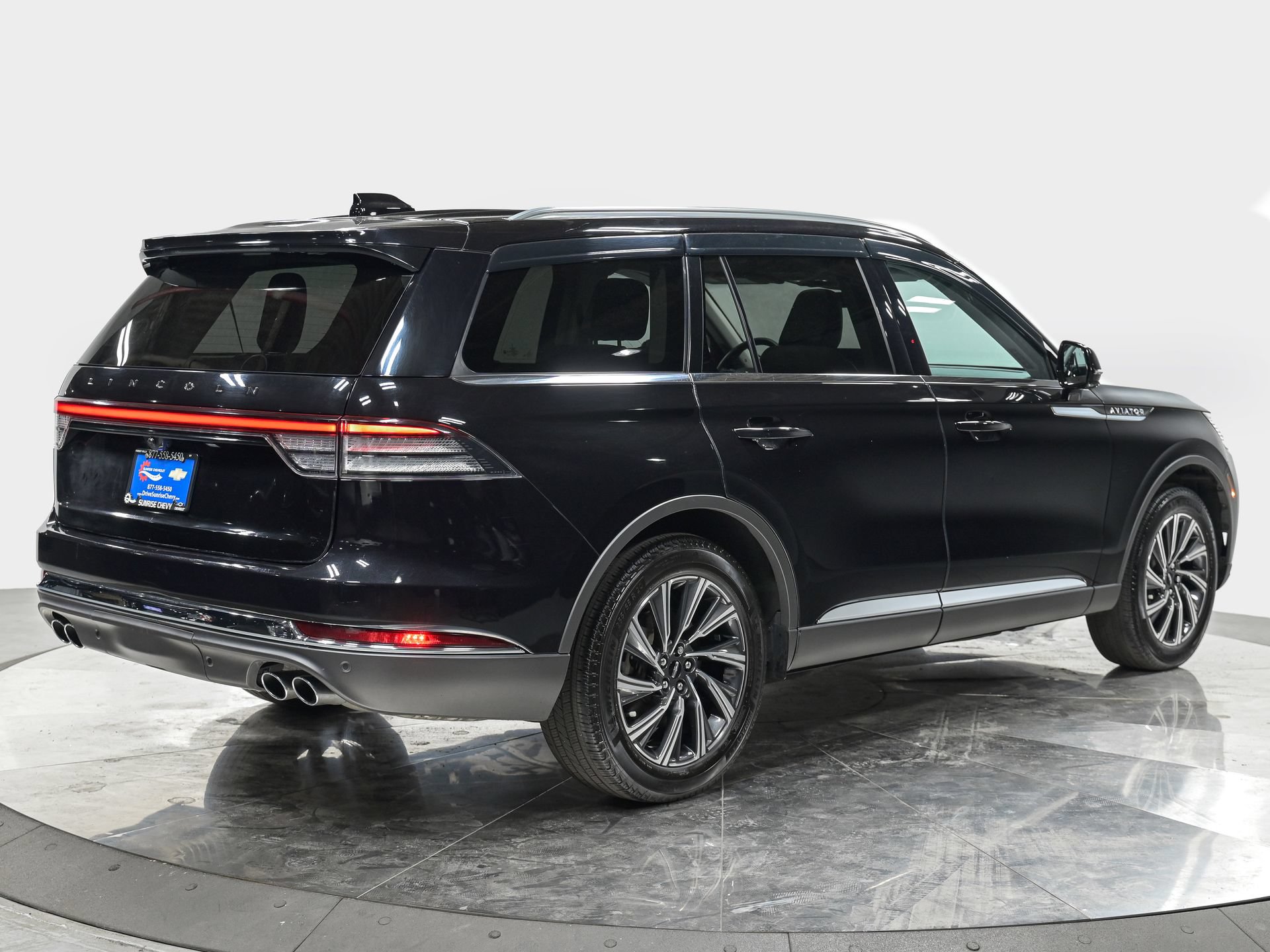 Used 2025 Lincoln Aviator AWD image 7