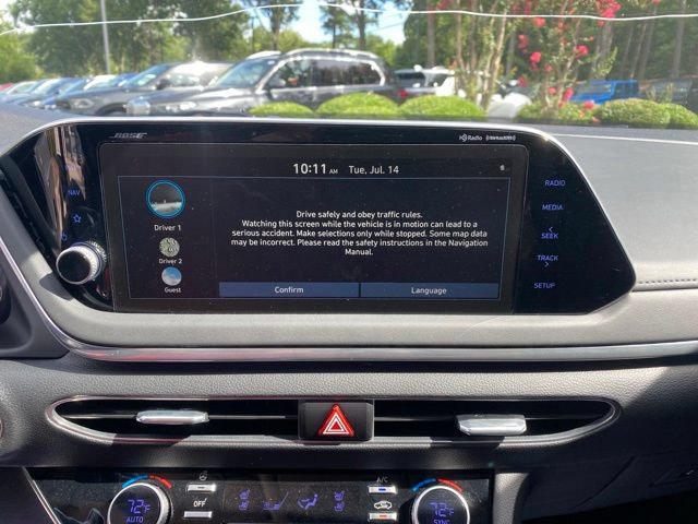 Used 2022 Hyundai Sonata Limited FWD image 13