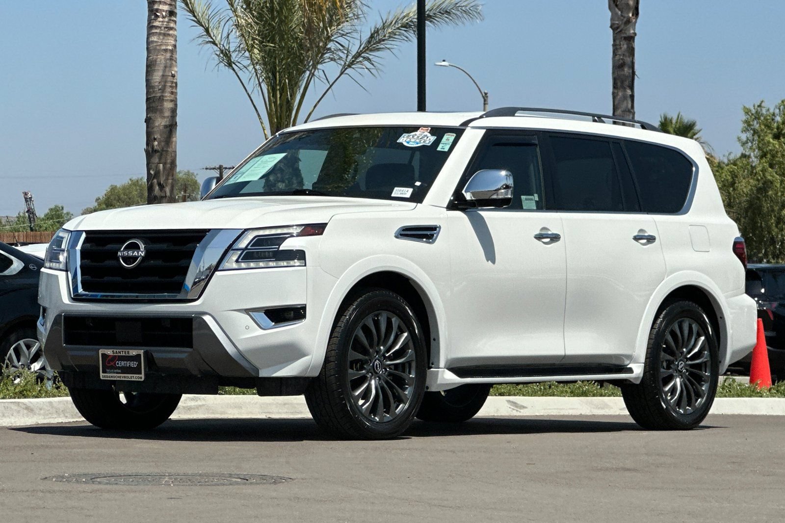 Used 2023 Nissan Armada Platinum w/ Captain's Chairs Package AWD/4WD image 8