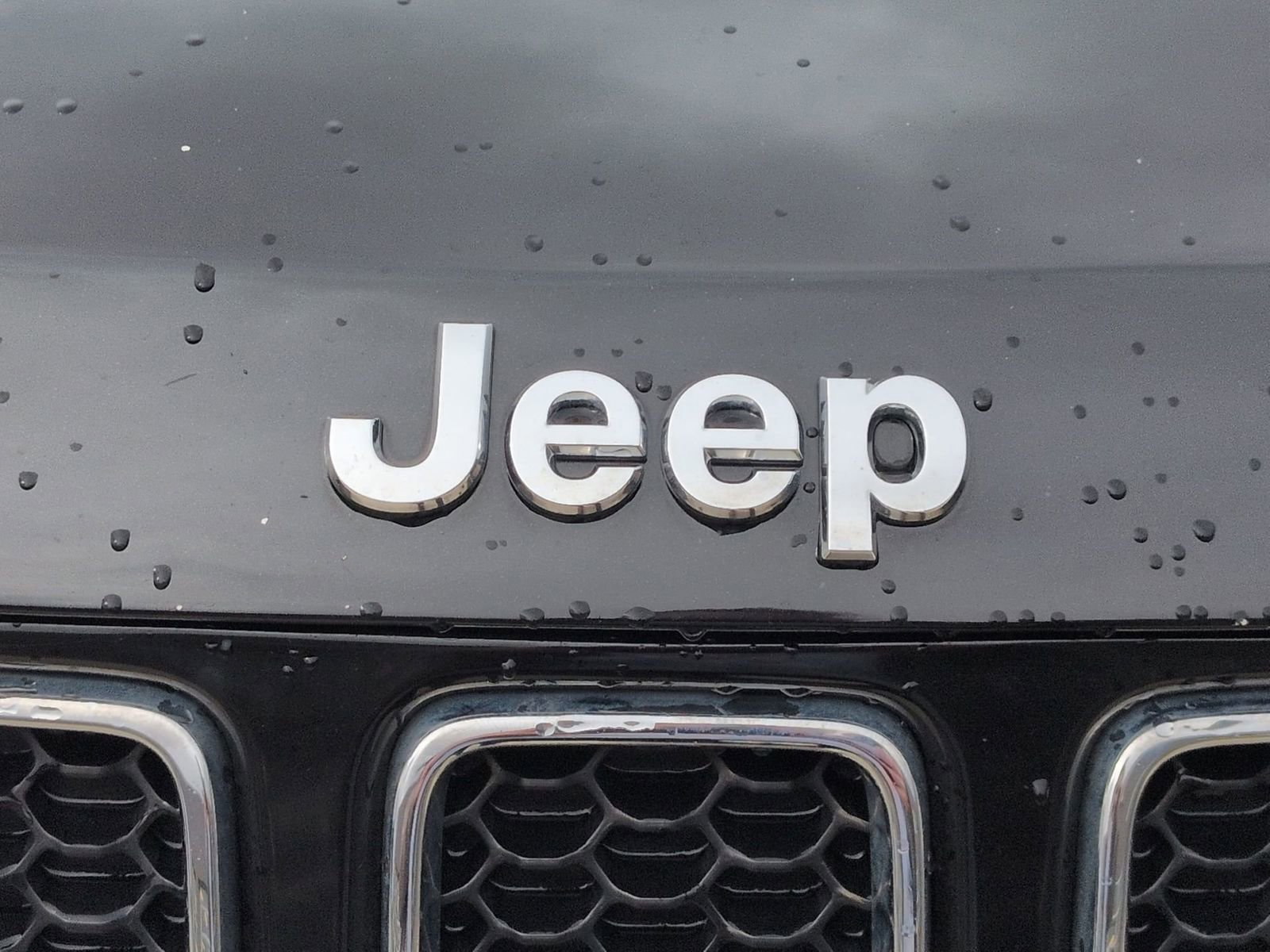 Used 2018 Jeep Compass Sport w/ Cold Weather Group image 14