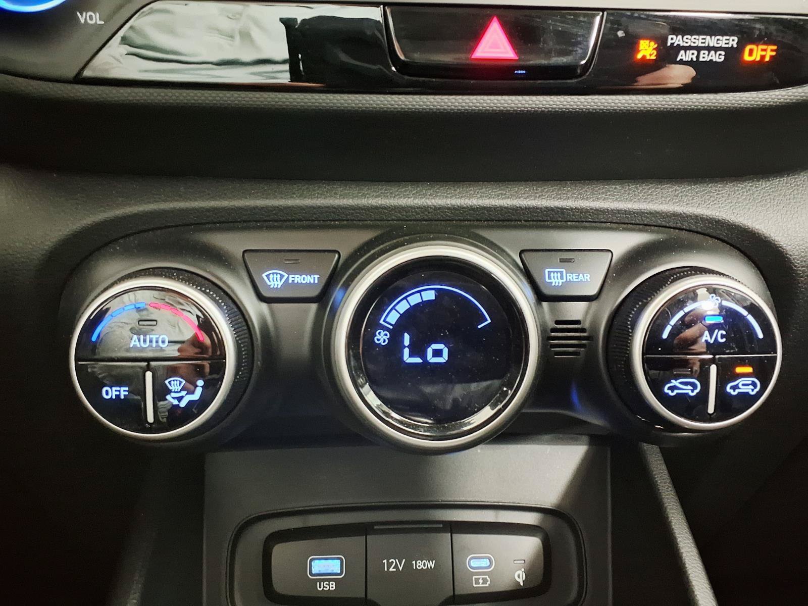 Certified 2026 Hyundai Venue SEL FWD image 20