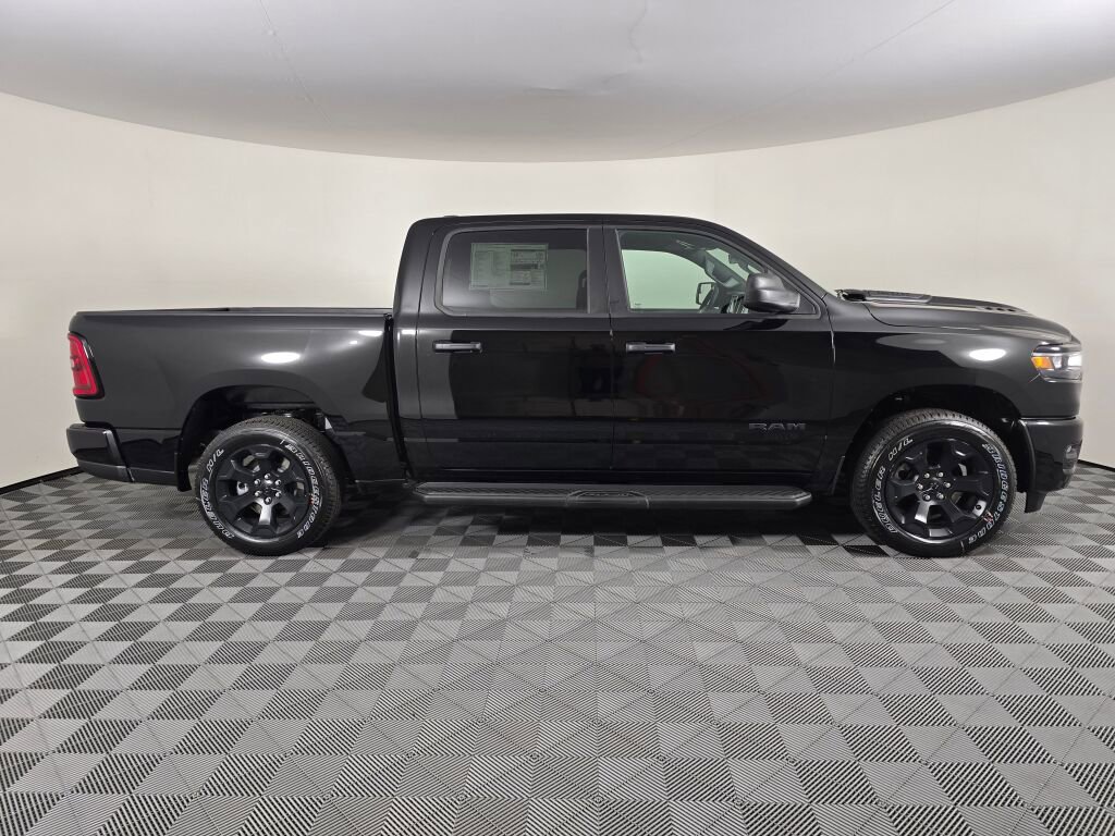 New 2026 RAM 1500 Express AWD/4WD image 3