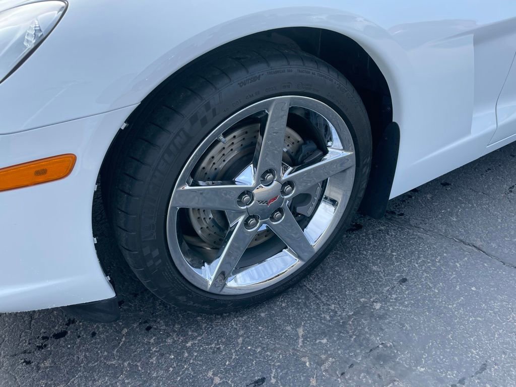 Used 2007 Chevrolet Corvette Base w/ Preferred Equipment Group image 3