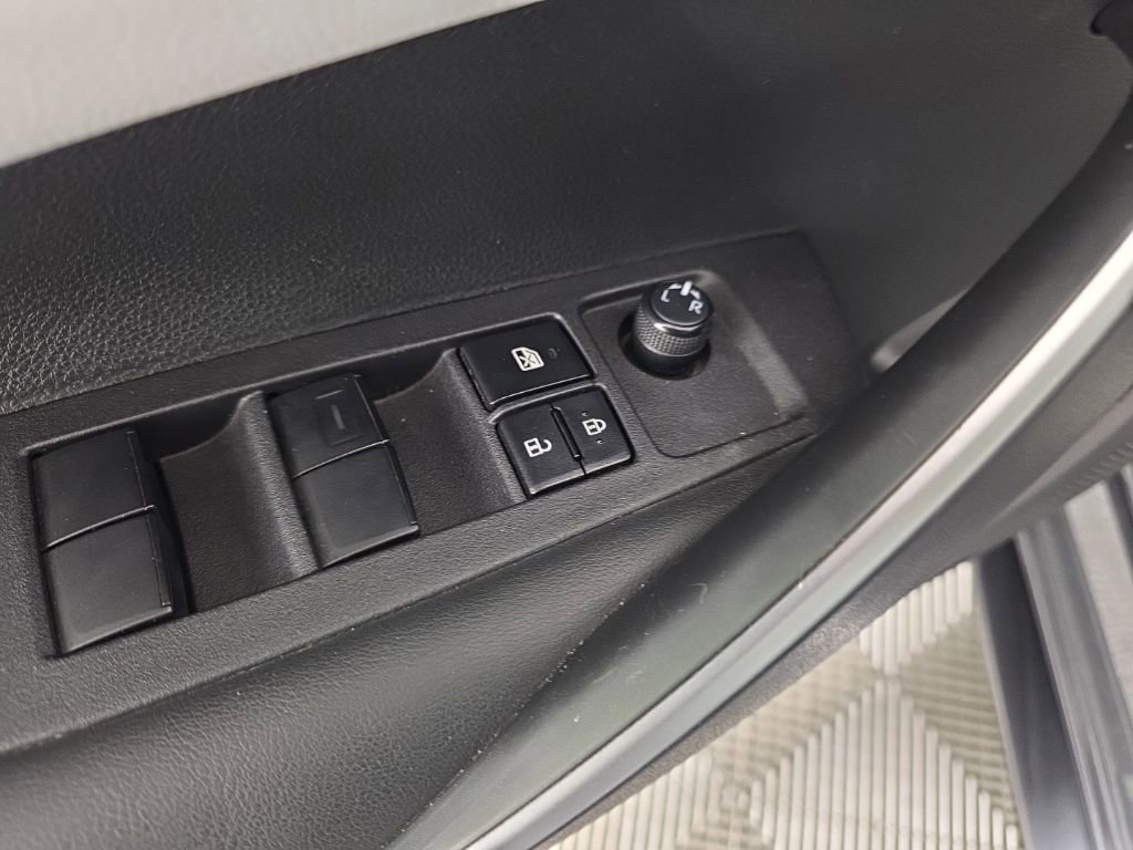 Used 2023 Toyota Corolla SE image 13