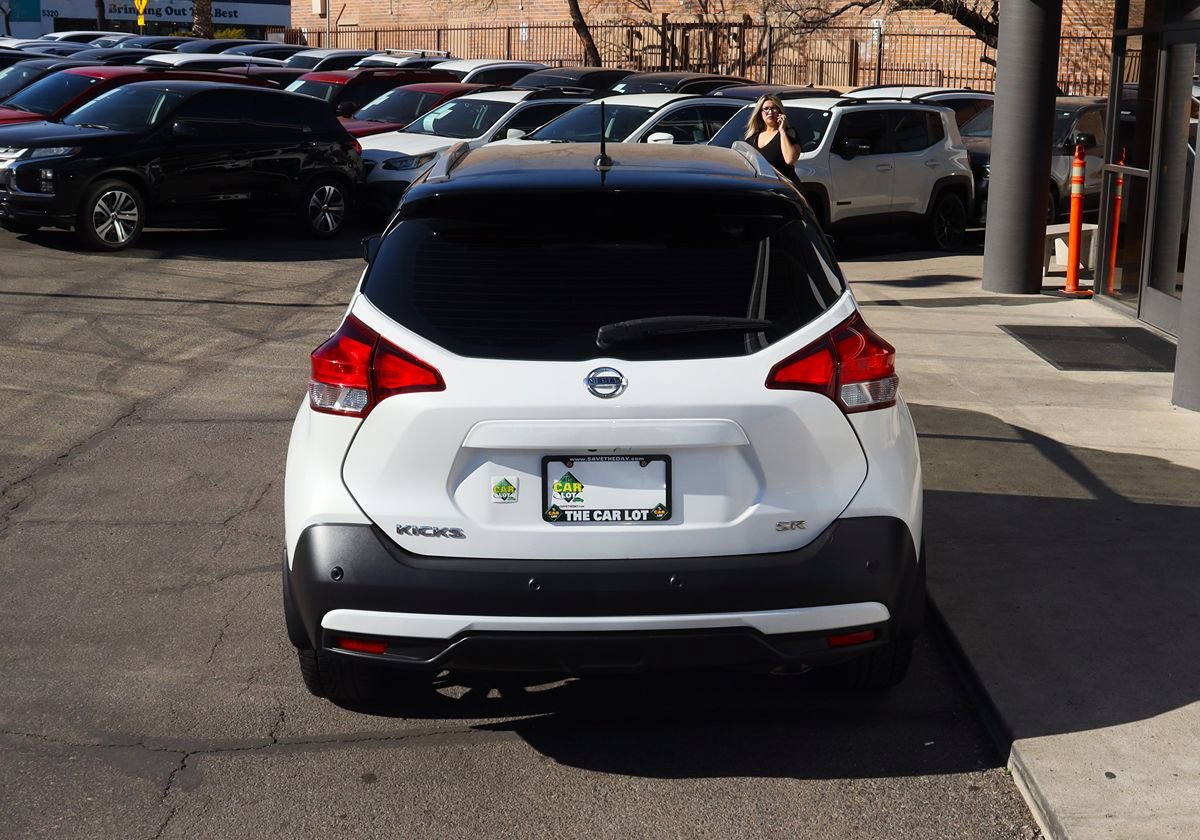 Used 2020 Nissan Kicks SR w/ SR Premium Package FWD image 10
