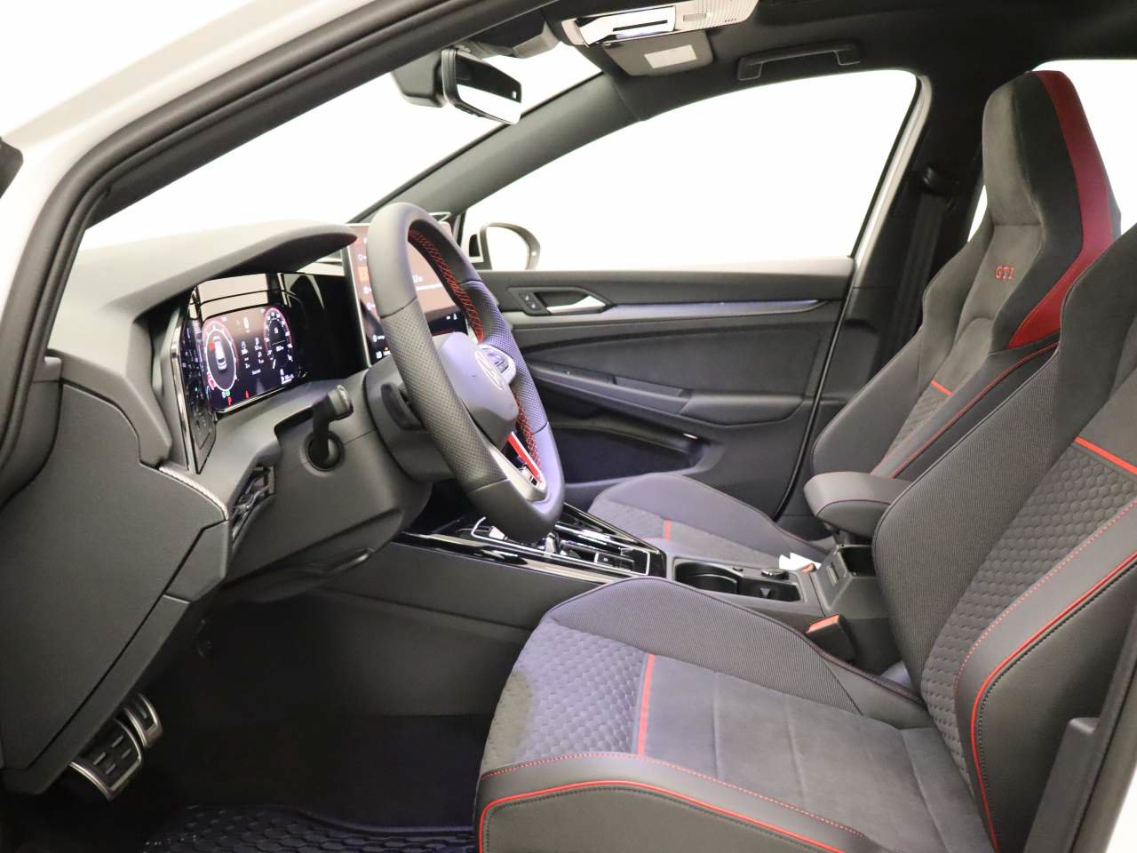 New 2026 Volkswagen Golf SE FWD image 14
