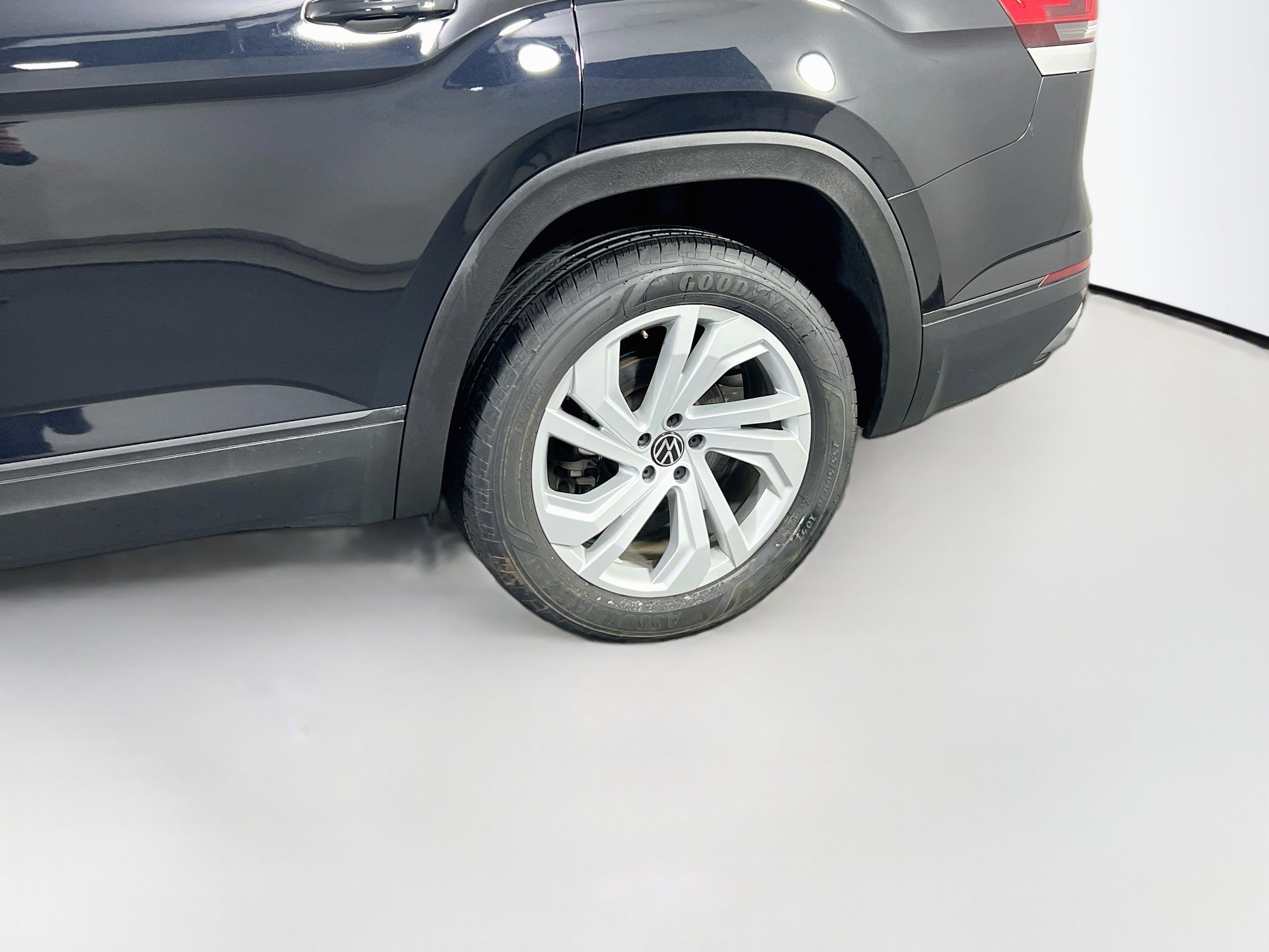 Used 2023 Volkswagen Atlas SE AWD/4WD image 31