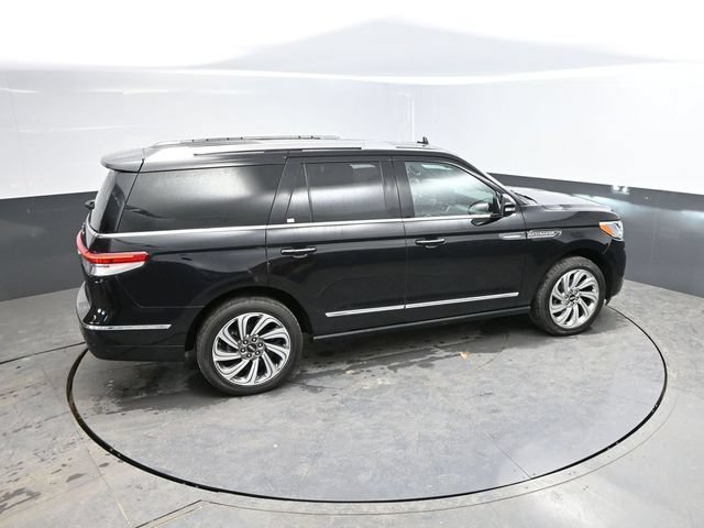 Used 2024 Lincoln Navigator Reserve AWD/4WD image 47