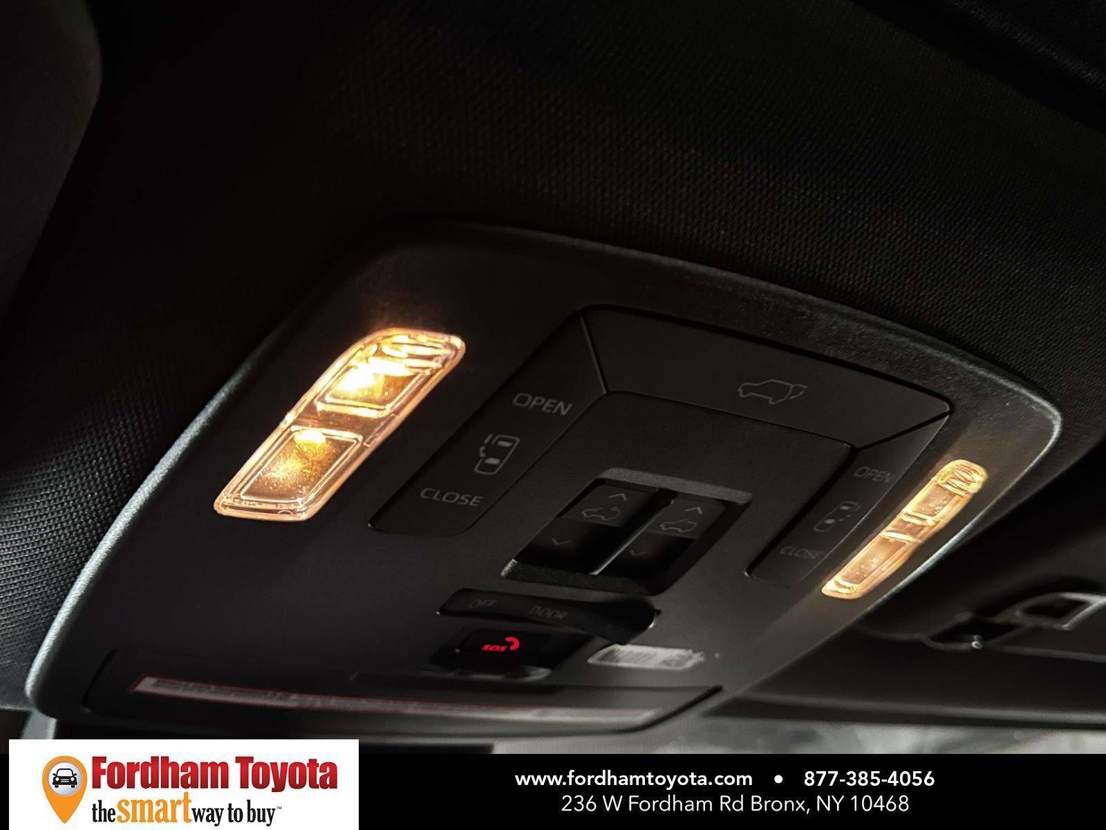 Used 2024 Toyota Sienna XSE w/ XSE Plus Package image 30