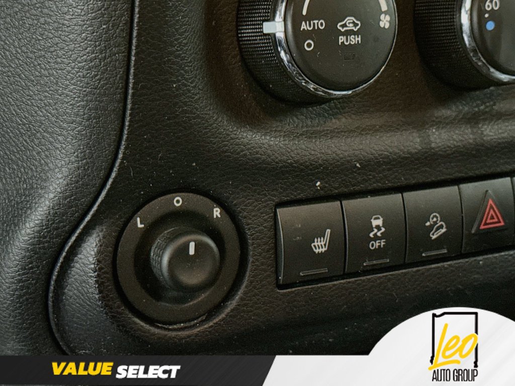 Used 2015 Jeep Wrangler Unlimited Rubicon AWD/4WD image 20