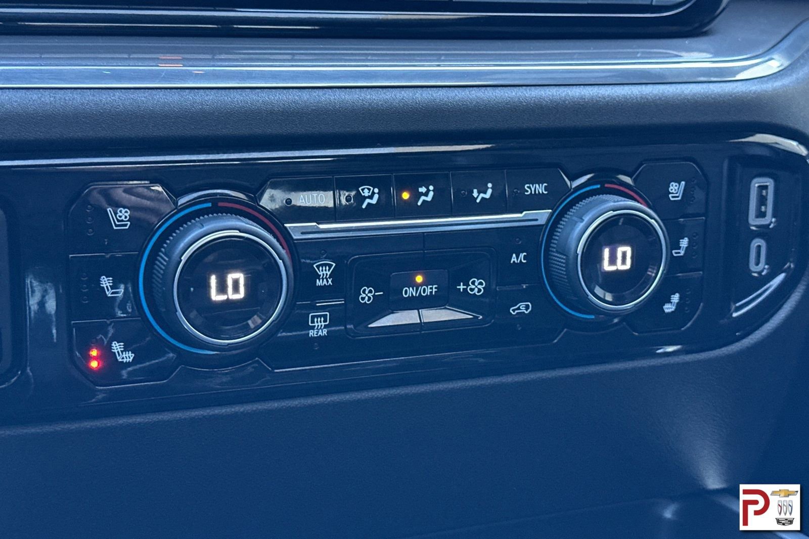 Certified 2024 Chevrolet Silverado 3500 High Country w/ High Country Premium Package image 23