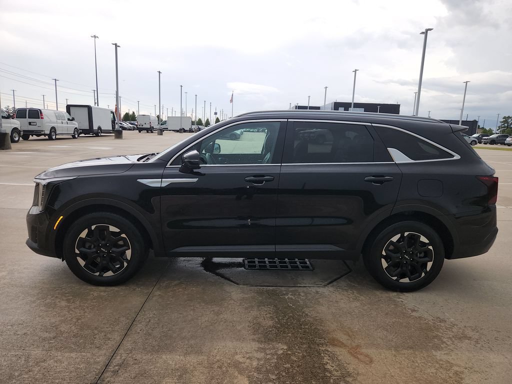 Used 2024 Kia Sorento S w/ Panoramic Sunroof Package FWD image 8