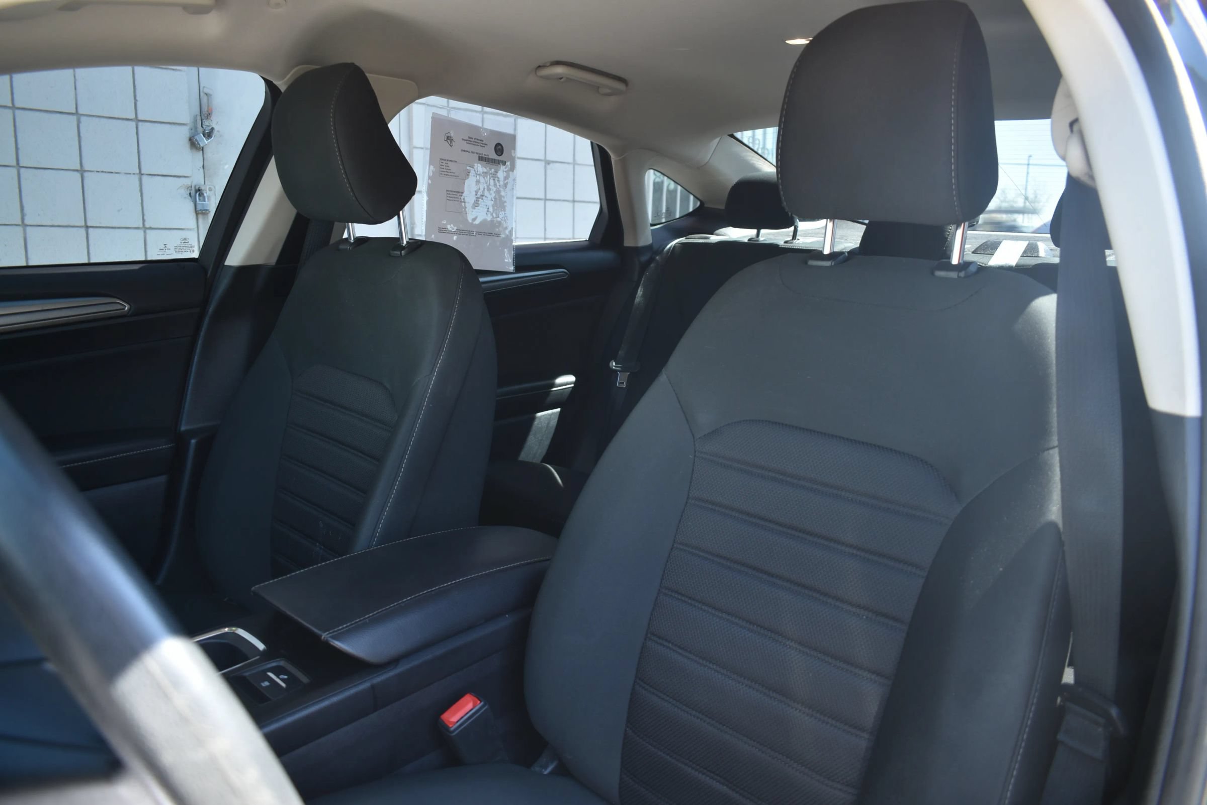 Used 2020 Ford Fusion SE FWD image 8