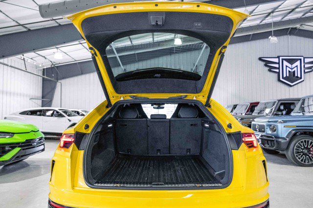 Used 2022 Lamborghini Urus image 16