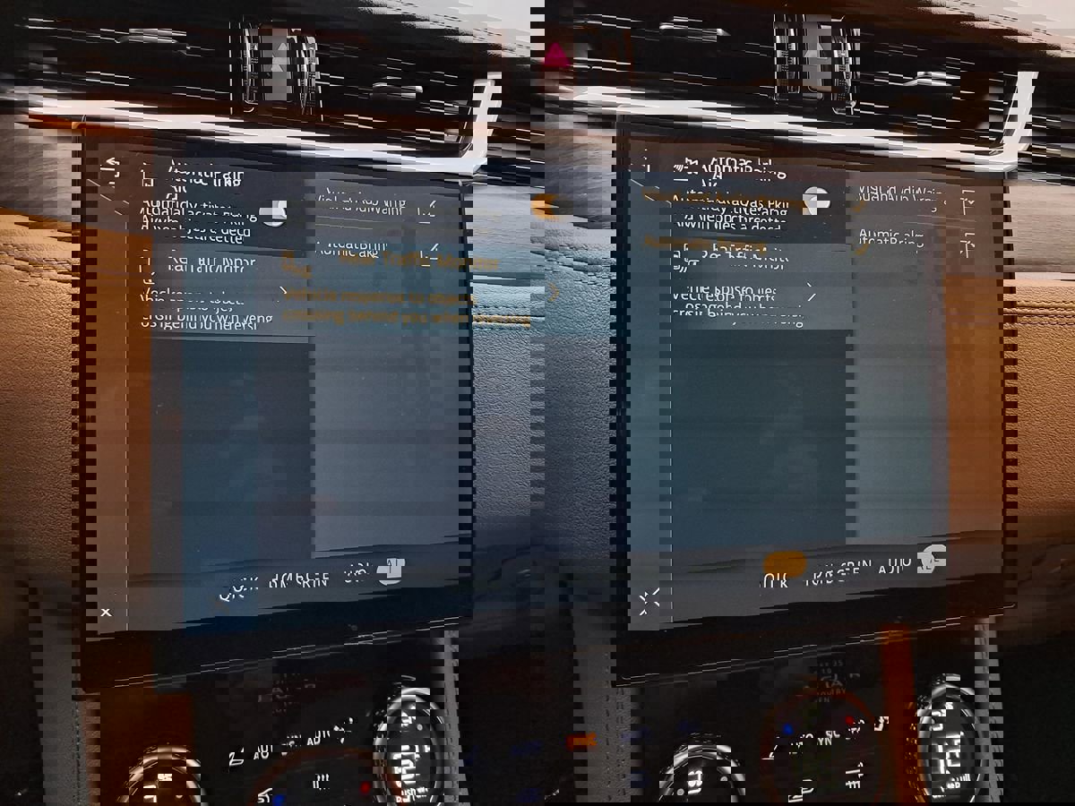 Used 2021 Jaguar F-PACE S image 31