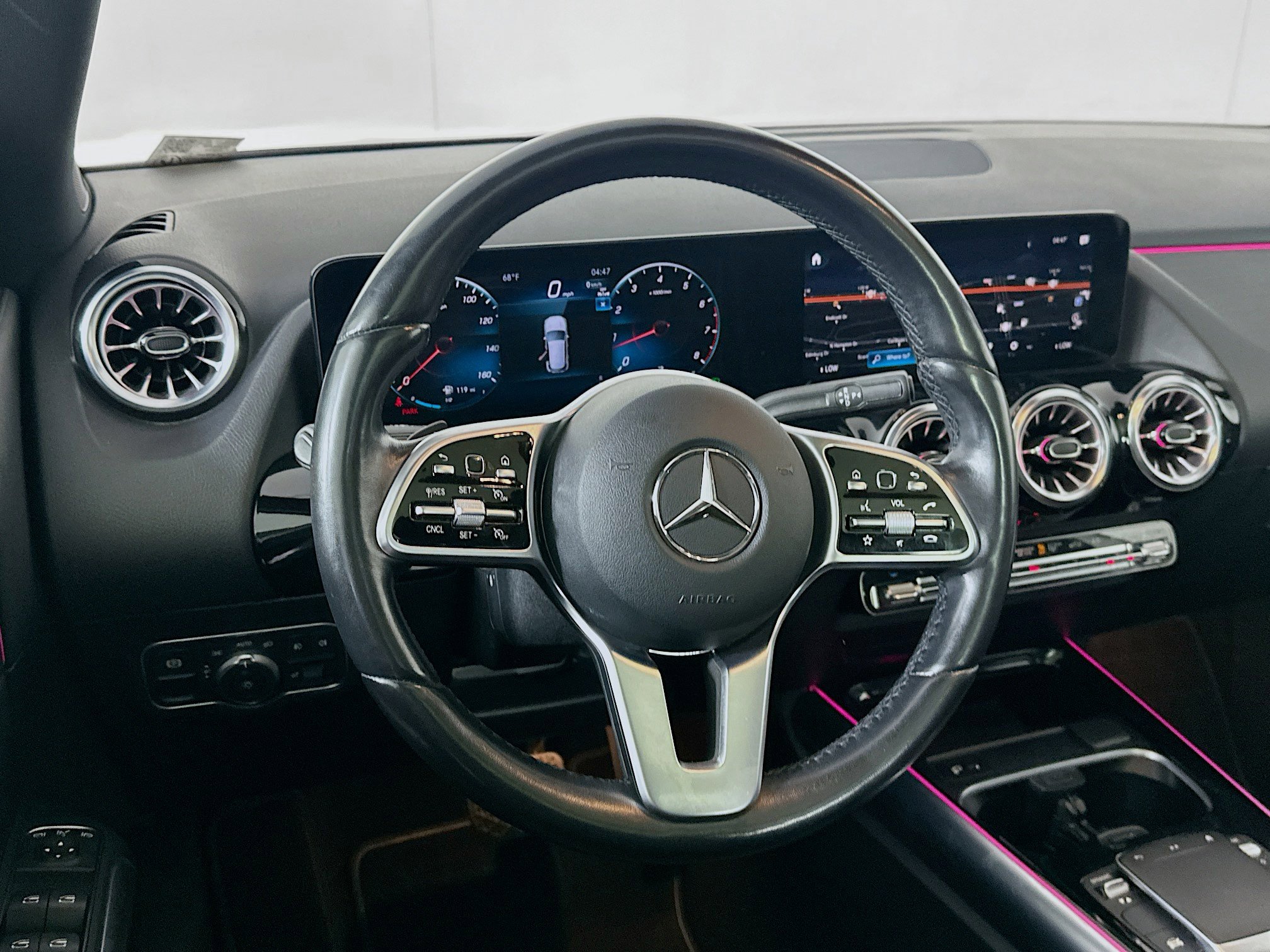 Used 2023 Mercedes-Benz GLA 250 4MATIC w/ Premium Package image 18