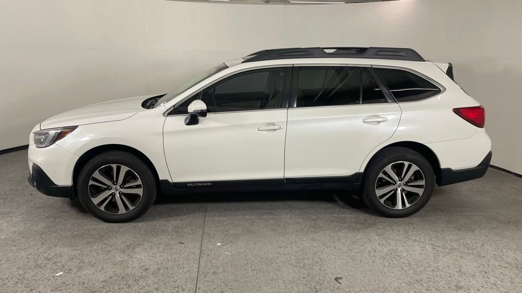 Used 2018 Subaru Outback 2.5i Limited AWD/4WD image 6