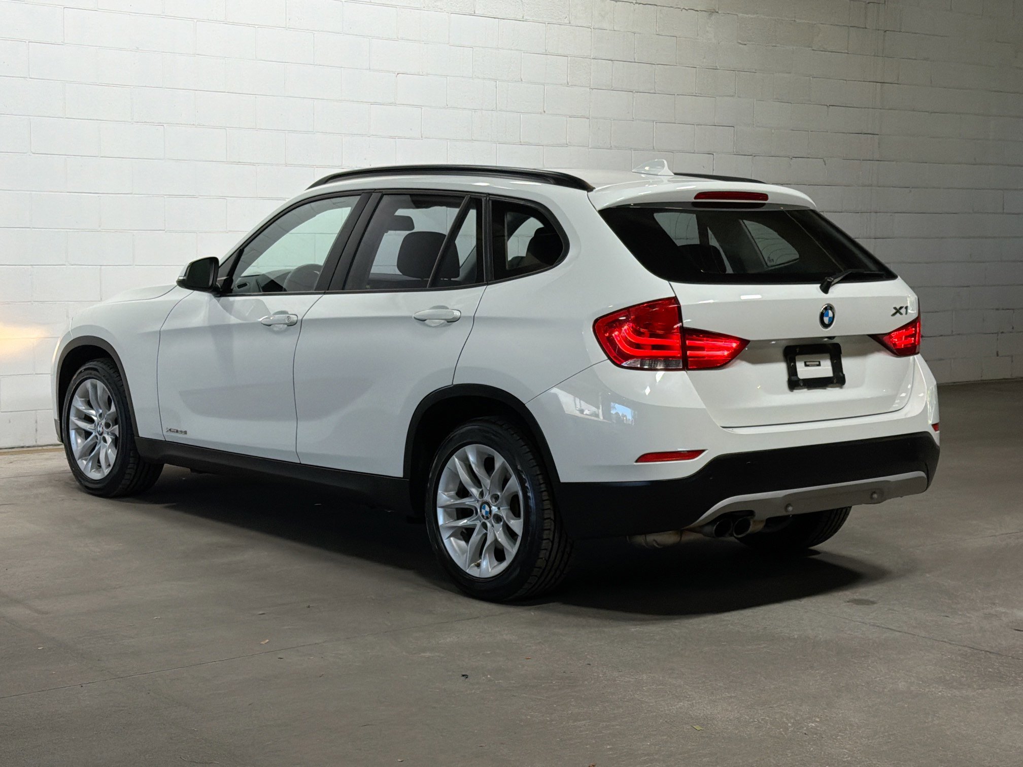 Used 2015 BMW X1 xDrive28i image 3